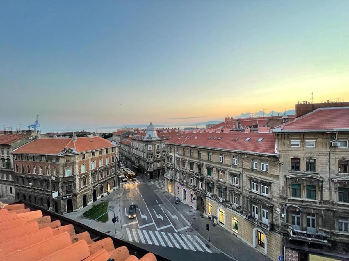 Condo In Town Centre Rijeka Exterior photo